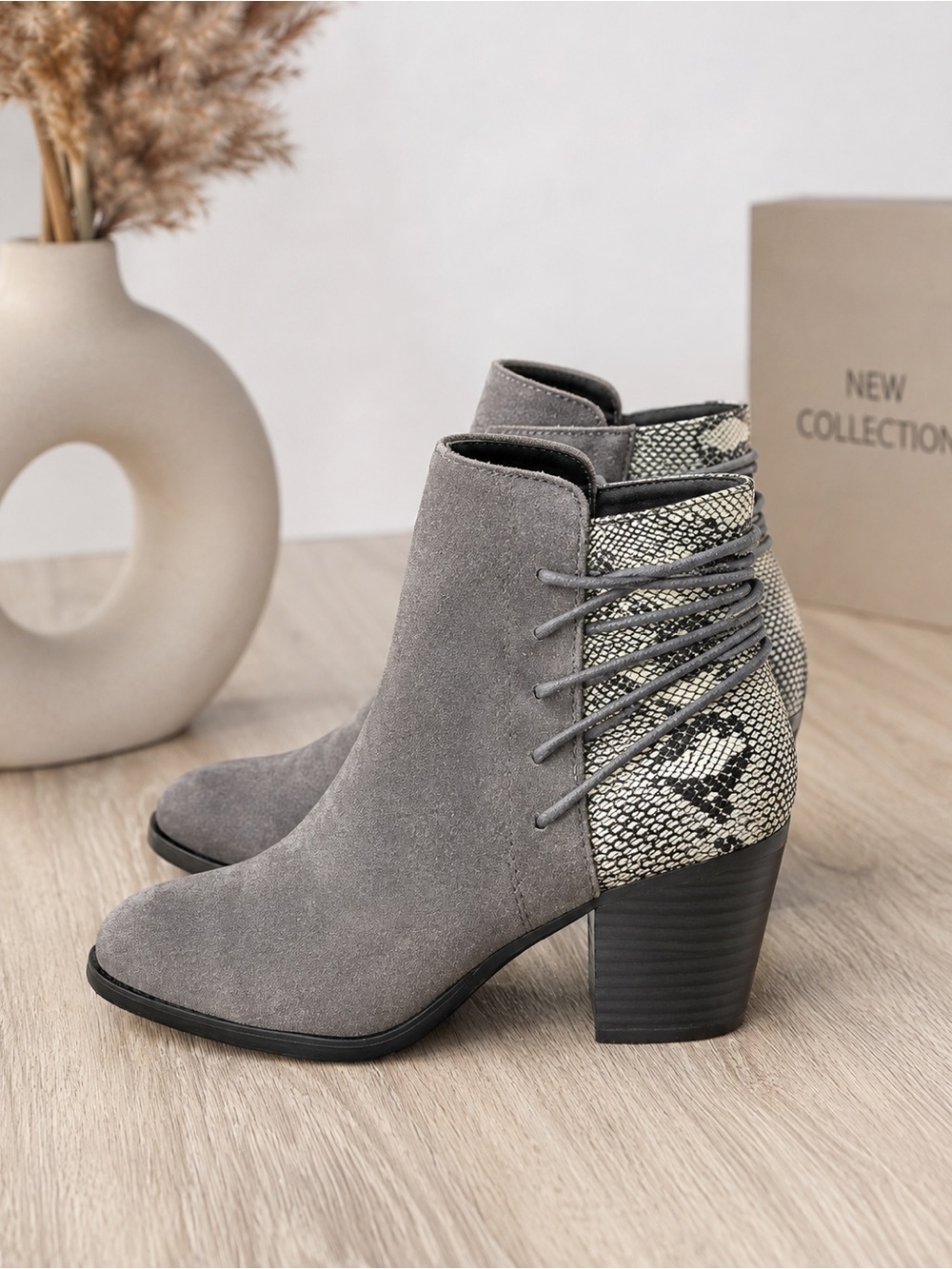 Skechers Wild Wraps Gray Suede Snake Print Ankle Booties Heels Size 8.5